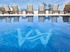 होटल की एक तस्वीर: Luxurious Maisonette with Pool in Xaghra