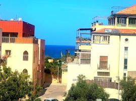 รูปภาพของโรงแรม: Luxury duplex Port of Jaffa