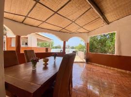 Finfoot Lodge, hotel v destinaci Lamin Koto