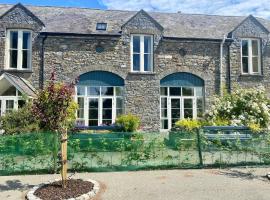 Hotel Photo: The Coach House at Moyglare Manor