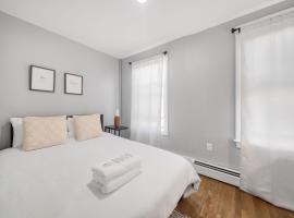 รูปภาพของโรงแรม: 4BR1BTH South Boston Apt perfect for commutes