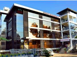 Airport Cochin Grand Residency , NEDUMBASSERY, hôtel à Angamaly