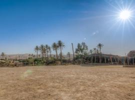 Kfar Hanokdim - Desert Guest Rooms, hotel v destinaci Arad
