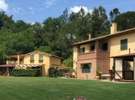 호텔 사진: Agriturismo Podere Bucine Basso