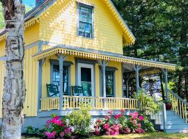 Hotel foto: Adorable, 3 bedroom, 1 bath ocean side cottage!