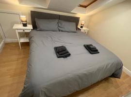 Хотел снимка: Cozy Penthouse suite happily sleeps up to five