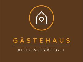 Hotel Photo: Gästehaus "Kleines Stadtidyll" -Zimmer und Apartments by Hotel Holsteiner Hof-