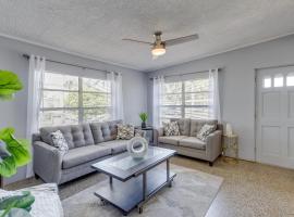 Хотел снимка: Titusville Vacation Rental with Private Pool!