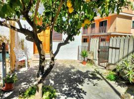 ホテル写真: Lemon Casa con giardino