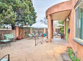Hotel Photo: Albuquerque Home with Patio Less Than 1 Mile to Nob Hill!