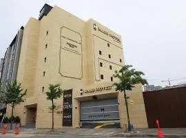 Mari Hotel