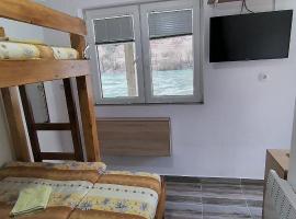 Foto di Hotel: Apartman na Drini