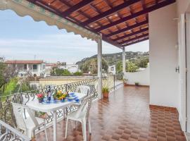 Hotel kuvat: Nice Apartment In Forio Ischia With Kitchen