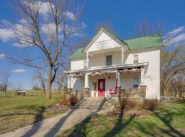 Hotel foto: Spacious Missouri Vacation Rental with Fire Pit!