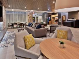 รูปภาพของโรงแรม: Fairfield Inn & Suites by Marriott Birmingham Colonnade