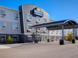 Hotel Photo: Days Inn & Suites by Wyndham Warman Legends Centre