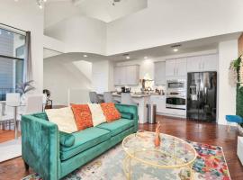 Hotel Photo: 3BR/3.5BA Three Story East Downtown TownHouse with view