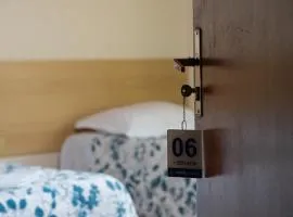 HOTEL TROPICAL