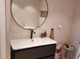 Hotel Foto: Cosy room with luxurious bathroom