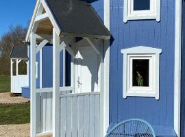 Kroghs Tiny Houses - Hyttebyen，位于格林斯泰兹的酒店