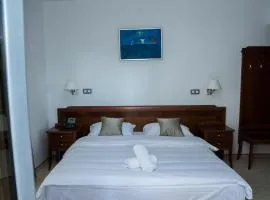 Hotel Hum