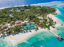 Holiday Inn Resort Kandooma Maldives - Kids Stay & Eat Free and Free Roundtrip Speed Boat for a minimum 4 nights stay, hotel en Guraidhoo
