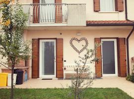 Hotel Photo: 2 bedrooms appartement with enclosed garden and wifi at Romano D'ezzelino