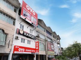 A picture of the hotel: Super OYO 90296 Red Orange Hotel Port Klang