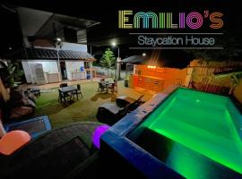 מלון צילום: Emilio's Staycation House