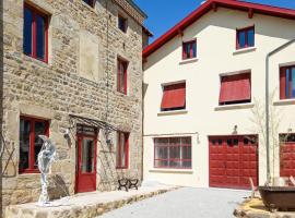 Hotel Foto: Pet Friendly Home In Rozier-ctes-daurec With House A Panoramic View