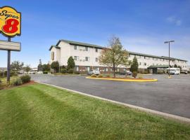 Foto do Hotel: Super 8 by Wyndham Milwaukee Airport