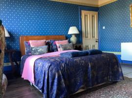 Room s or Entire House Sleeps upto 8 nr Light Stadium, hotel v destinaci Sunderland