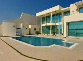 Hotel fotografie: Family friendly house in Bahrian