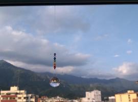 Foto di Hotel: Habitaciones en Acogedora estancia en pleno centro de Ibagué