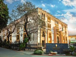 Heritage Luxury Suites All Suite Hotel, hotel em Lahore