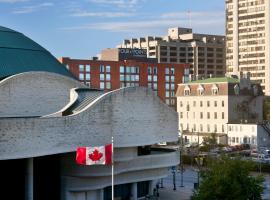 รูปภาพของโรงแรม: Four Points by Sheraton Hotel & Conference Centre Gatineau-Ottawa