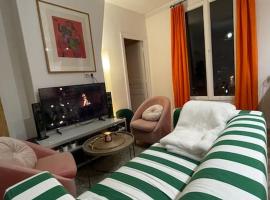 Hotel fotografie: Logement confortable haut de gamme ~ Paris/Vanves