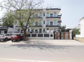 Hotel Leaf 9, Cyber City near Ambience Mall, hotel v destinaci Gurgáon