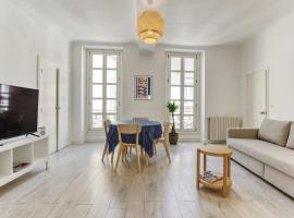 รูปภาพของโรงแรม: Bright flat in the heart of Avignon - Welkeys