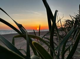 A picture of the hotel: The sea at your feet