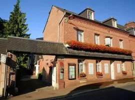 Hôtel Restaurant La Paix La Robe et le Palais