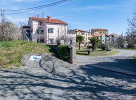 होटल की एक तस्वीर: Apartments with a parking space Viskovo, Rijeka - 20677