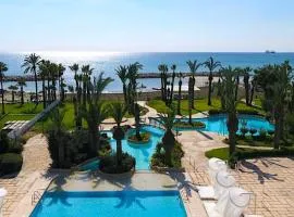 Sandy Beach Hotel & Spa - ex Sentido, hotel in Larnaca