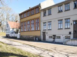 A picture of the hotel: 3 Bedroom Beautiful Apartment In Gamle Fredrikstad