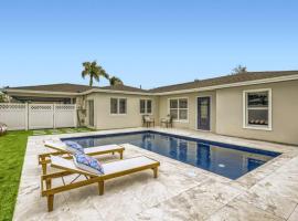 Ξενοδοχείο φωτογραφία: Alhambra Place 4 BR 3 BA Pool Vacation Home