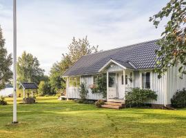 Hotel Photo: Gorgeous Home In Ljung With Kitchen