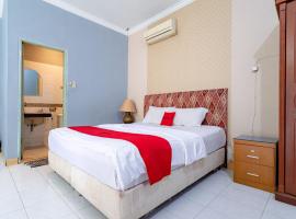 Hotel Photo: RedDoorz Plus @ Jalan Iskandar Muda Medan