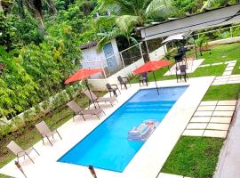 Hotel fotografie: oasis with pool near Panama Canal