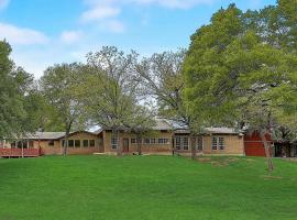 A picture of the hotel: Dunlap Retreat - Main House