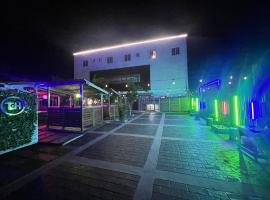 Theo Good Life Hotel, hotel in Big Ada
